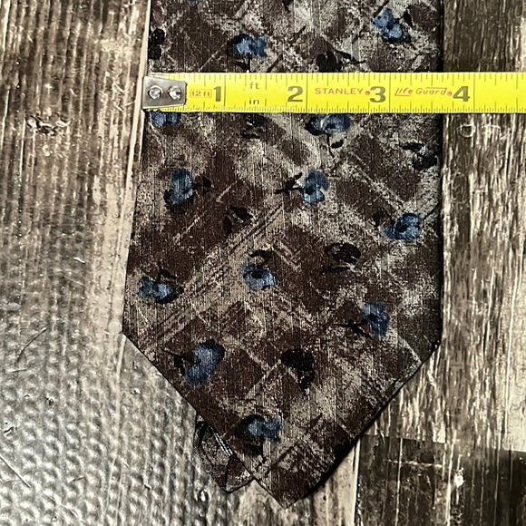 ๐ 2 for $25 Gianfranco Valentino Tie - Picture 6 of 7